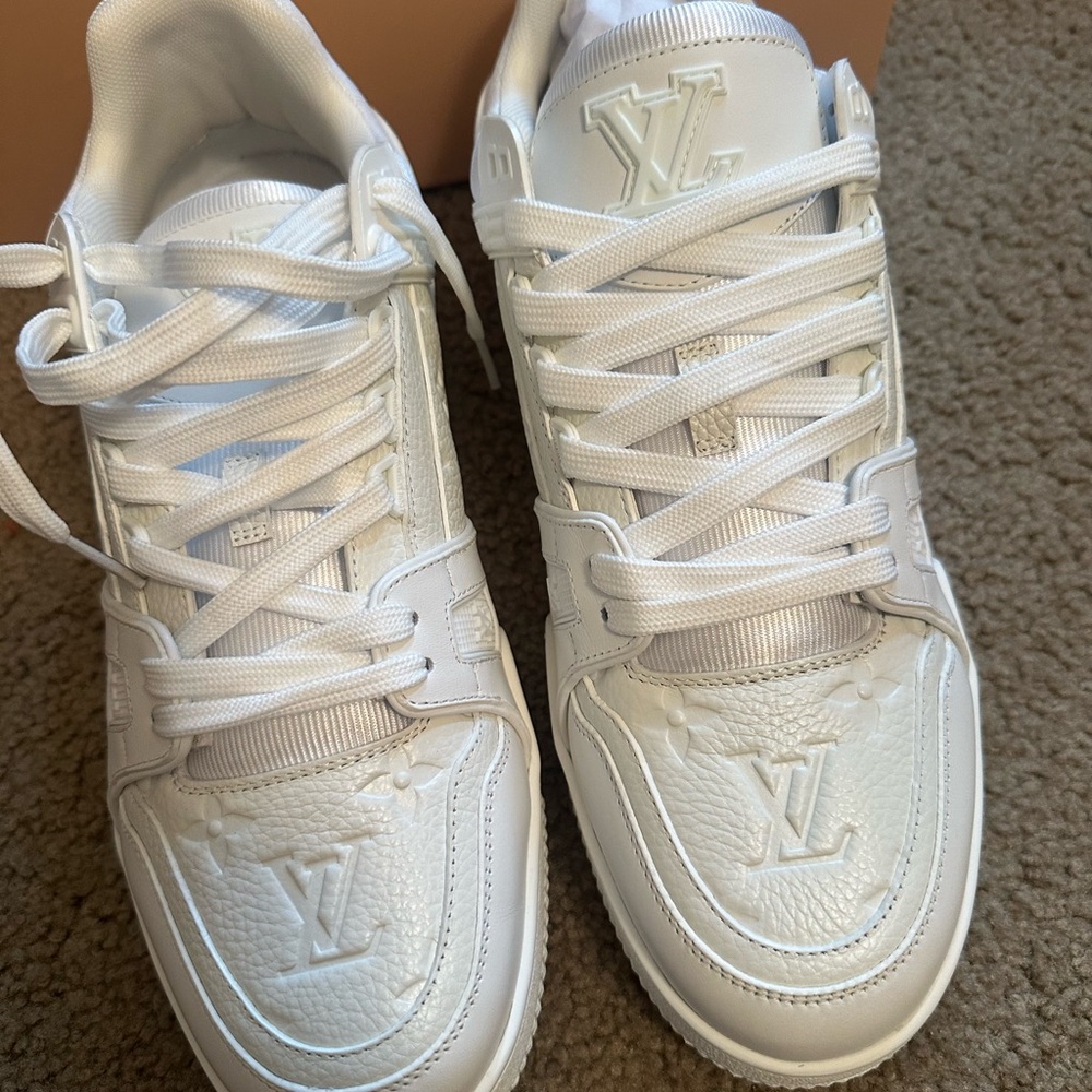 Louis Vuitton Trainers - Picture 4 of 7